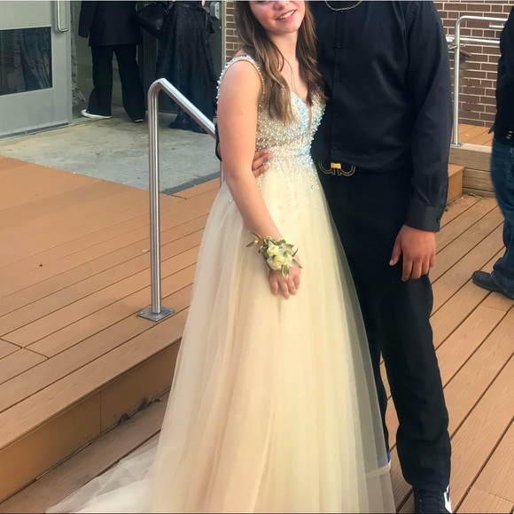 Prom Dress Great Condition - Picture 2 of 4